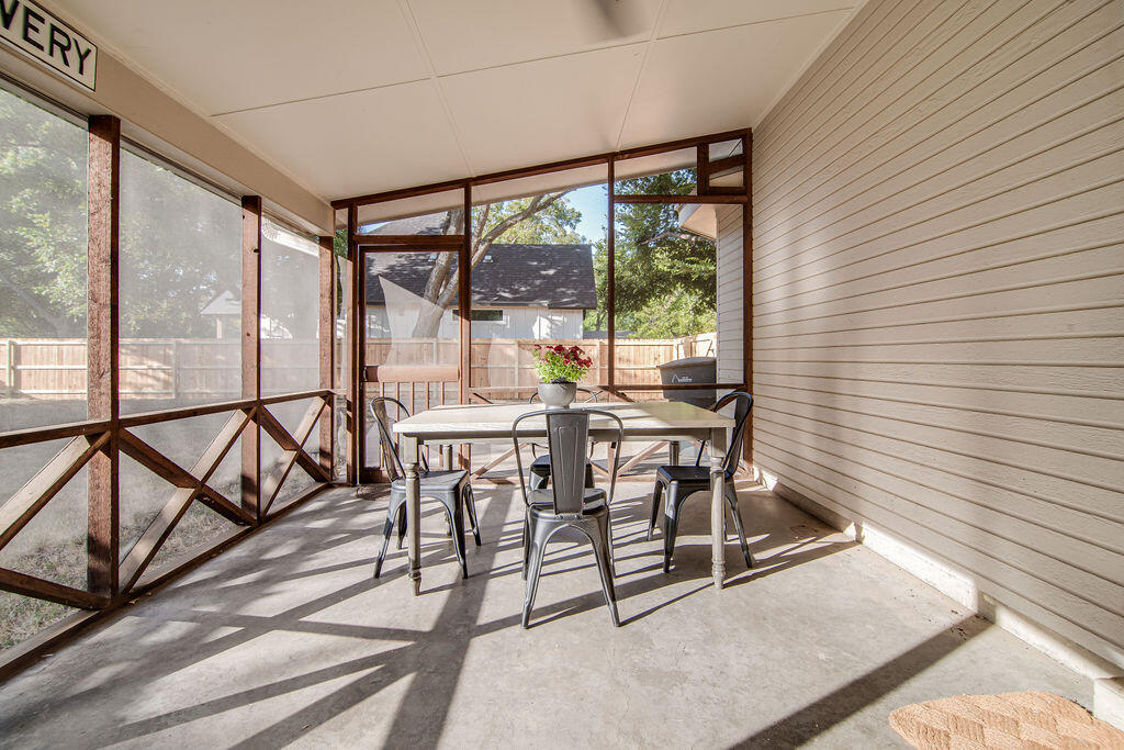 405 Sunset St Property Photo 15