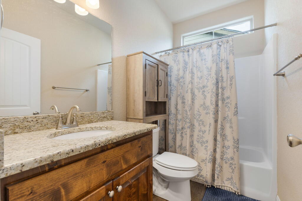 720 Northern Red Oak Property Photo 13