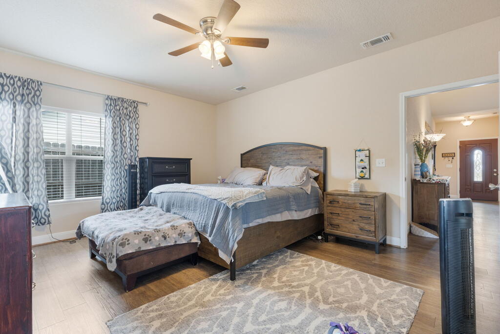 720 Northern Red Oak Property Photo 16