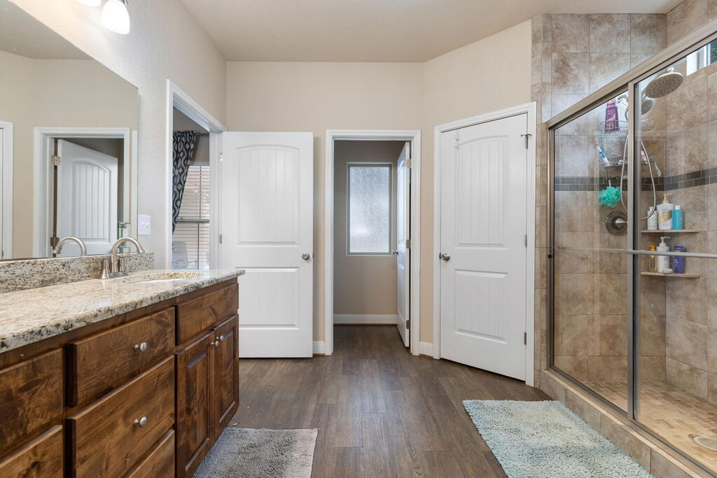720 Northern Red Oak Property Photo 17