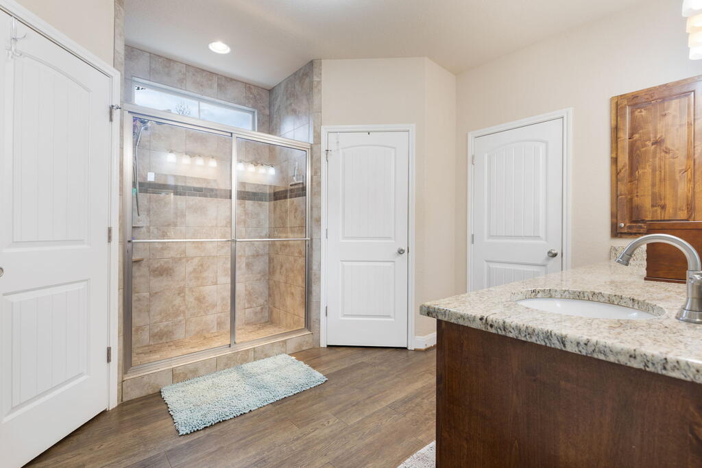 720 Northern Red Oak Property Photo 18