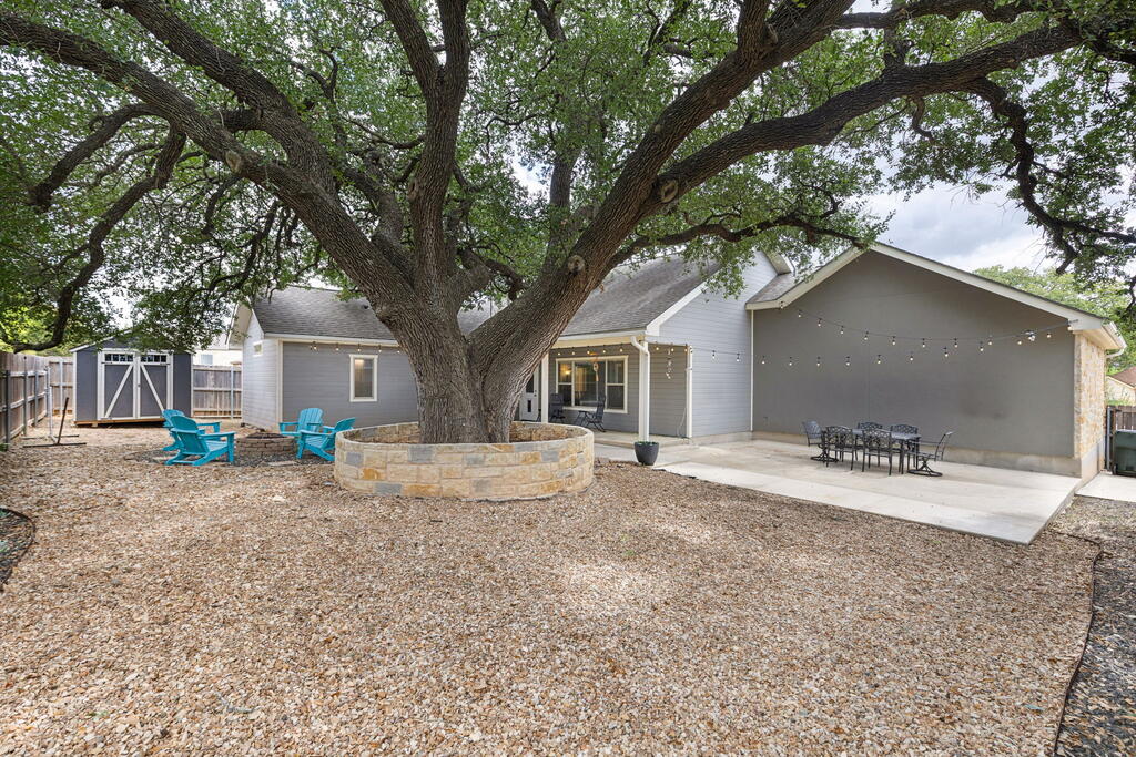 720 Northern Red Oak Property Photo 20