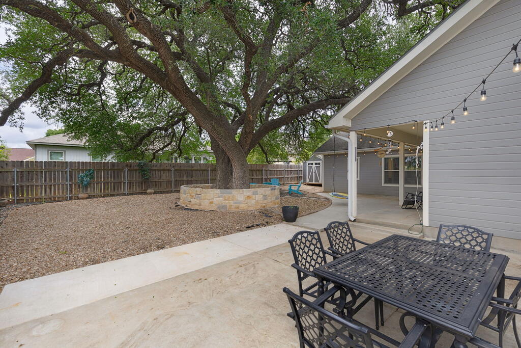 720 Northern Red Oak Property Photo 23
