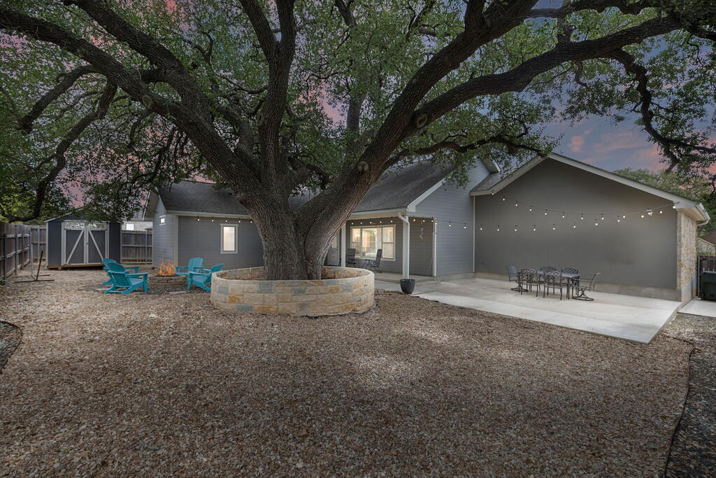 720 Northern Red Oak Property Photo 24