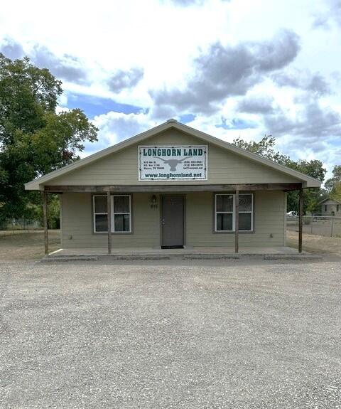 815 4th Street Property Photo 1