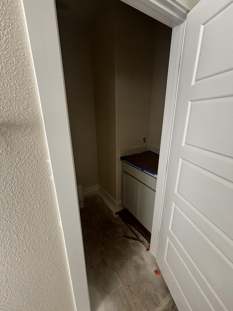 802 S Creek St # 103 Property Photo 15