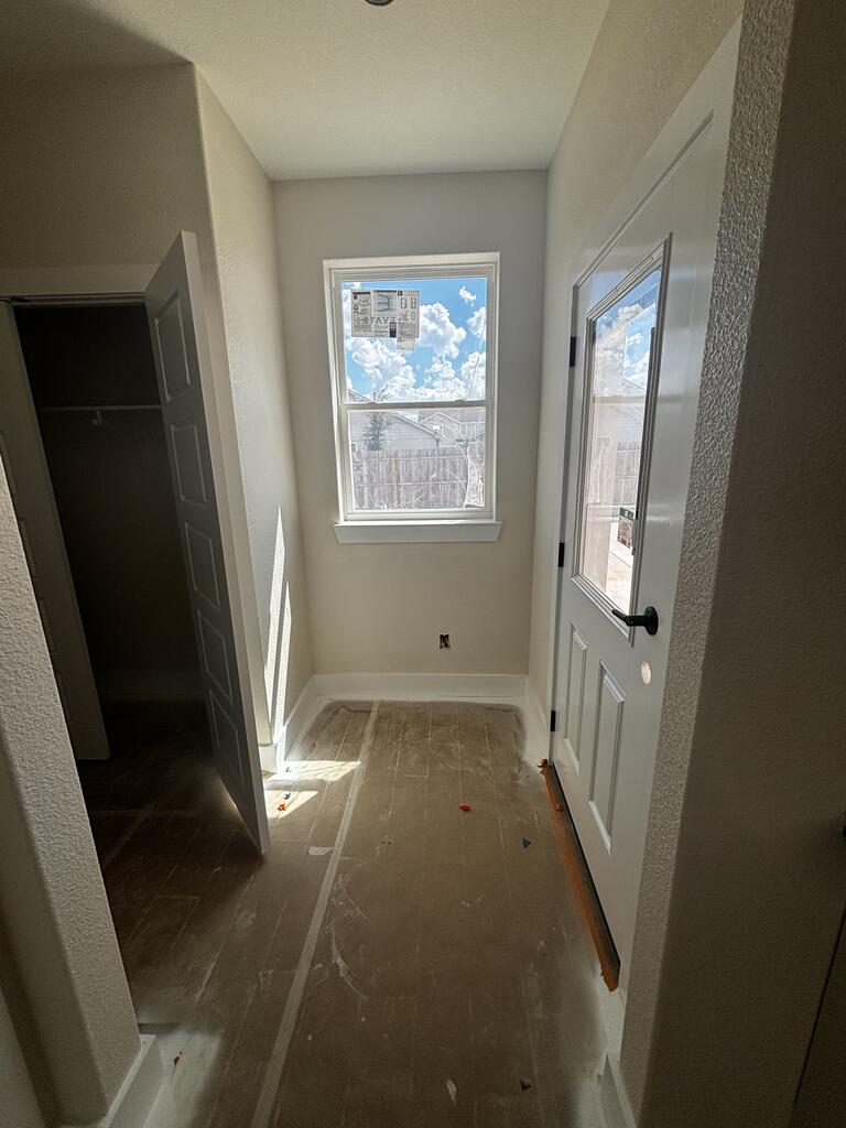 802 S Creek St # 103 Property Photo 17