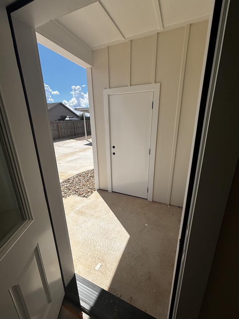 802 S Creek St # 103 Property Photo 18