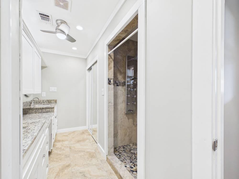 1016 Luckenbach-cain City Property Photo 10
