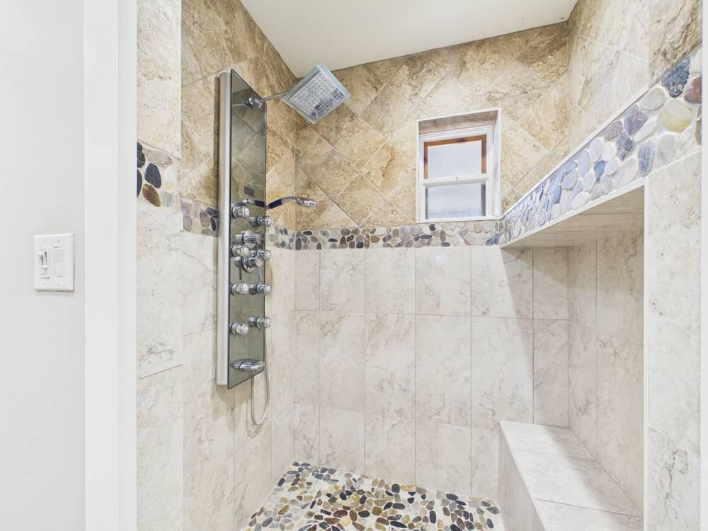 1016 Luckenbach-cain City Property Photo 12