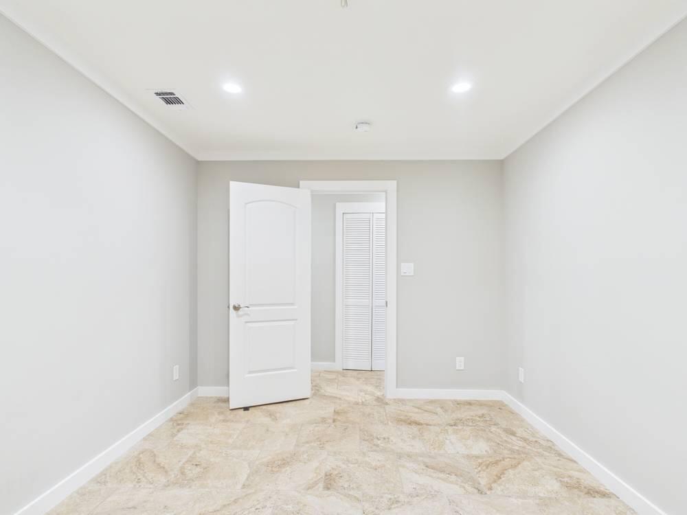 1016 Luckenbach-cain City Property Photo 22