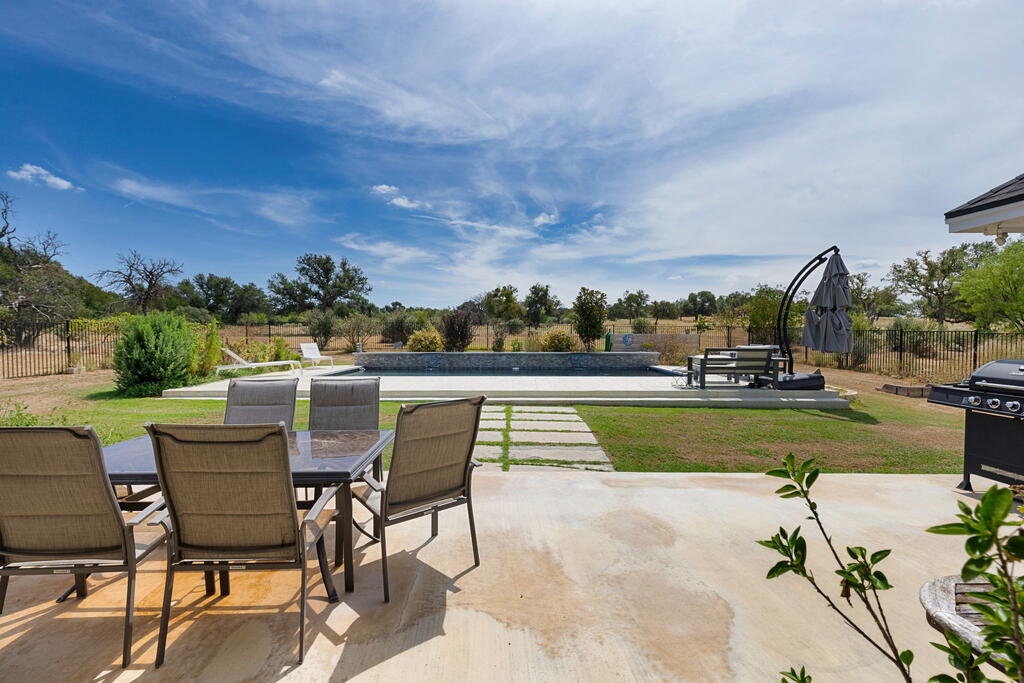 803 Comanche Ridge Property Photo 10