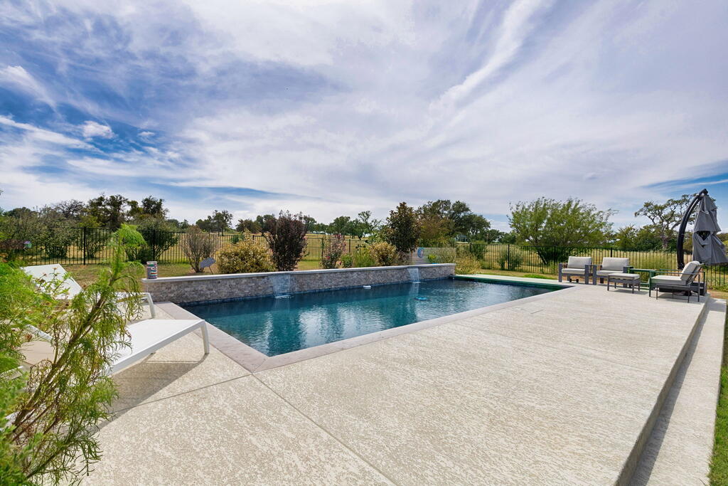 803 Comanche Ridge Property Photo 12