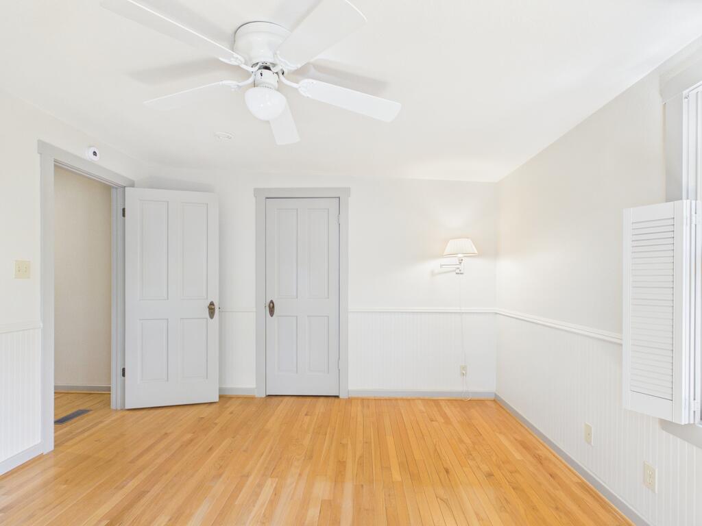 606 W Austin St Property Photo 11