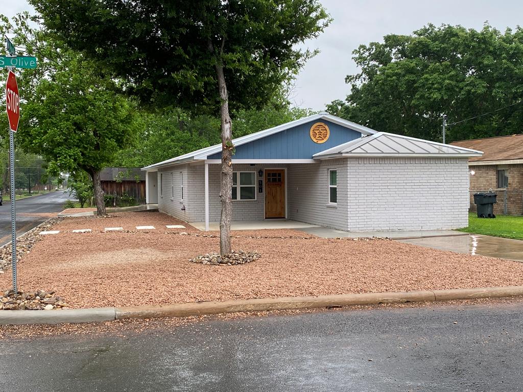 501 S Olive St Property Photo 1
