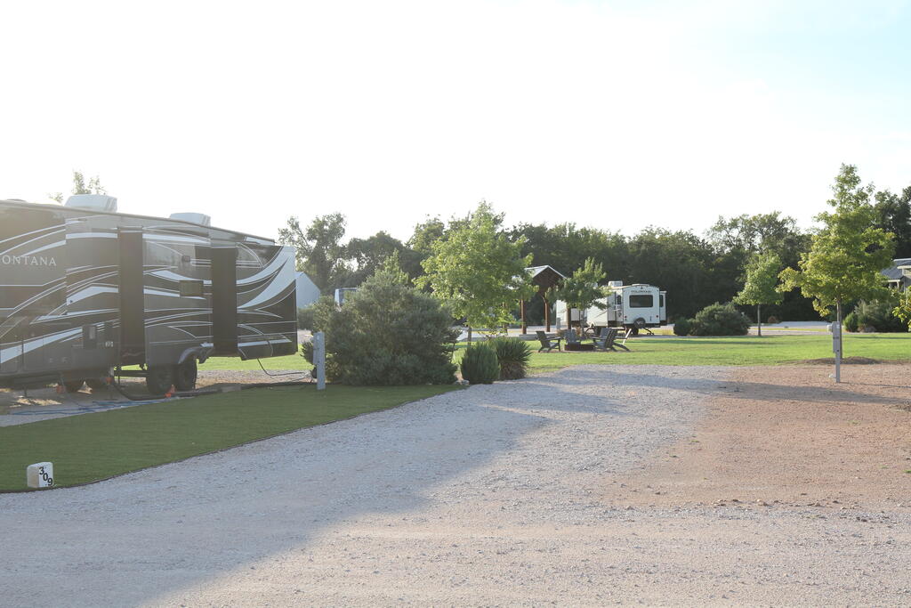 4584 E Us Hwy 290 # 309 Property Photo 9