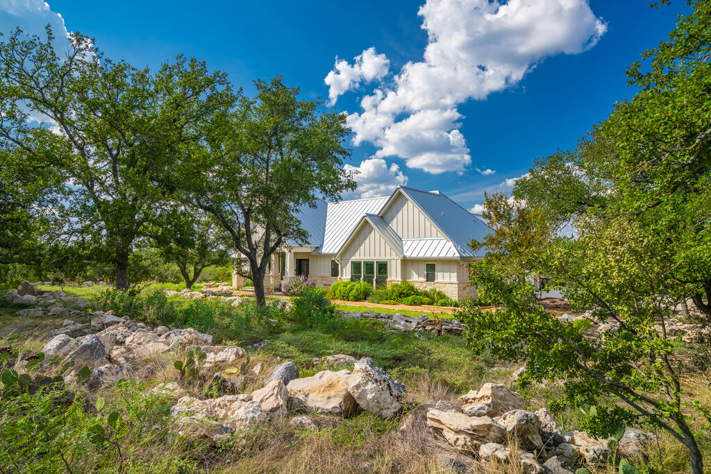 2840 N Grape Creek Rd Property Photo 4