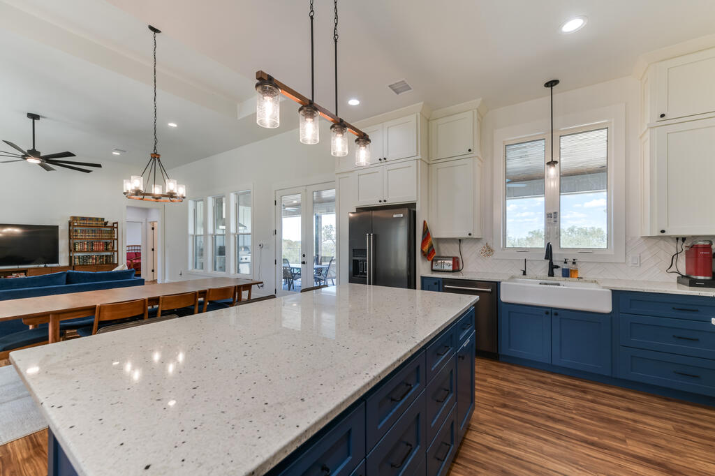 2840 N Grape Creek Rd Property Photo 8