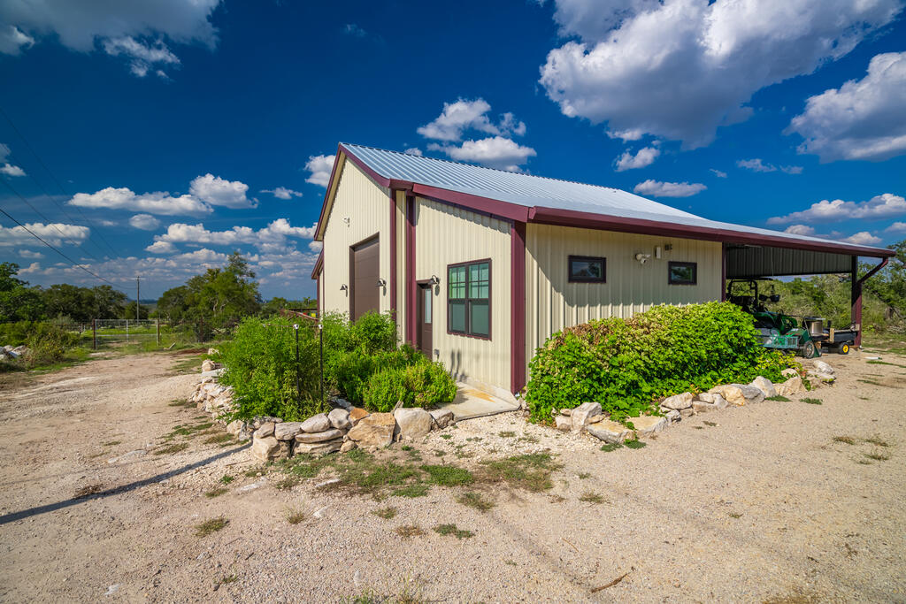 2840 N Grape Creek Rd Property Photo 22