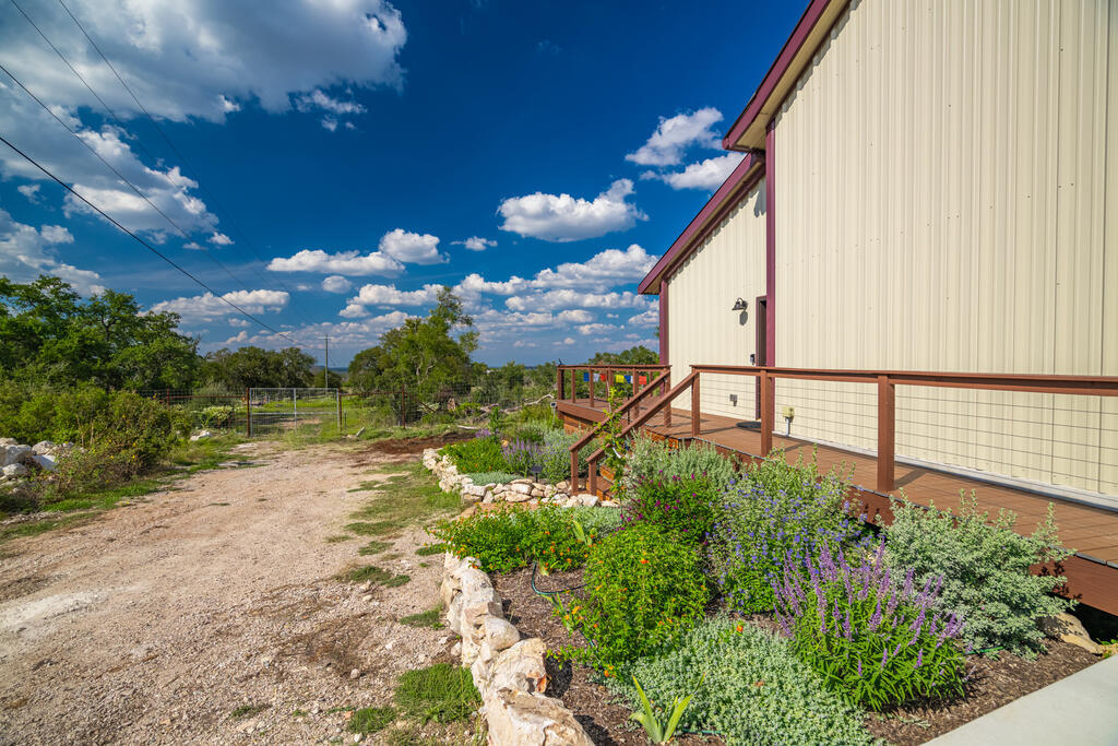 2840 N Grape Creek Rd Property Photo 23