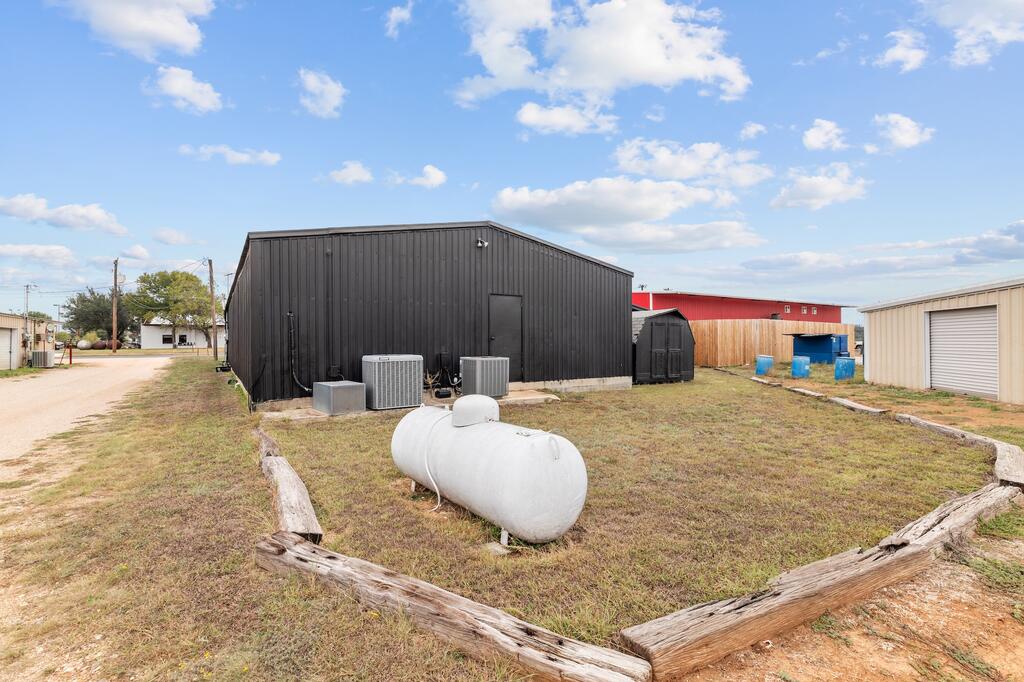 178 Industrial Loop Property Photo 22