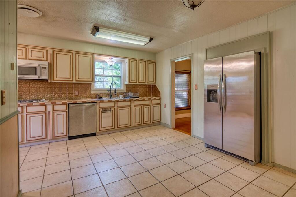 216 S Magnolia Property Photo 16