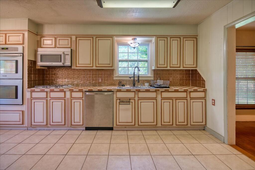 216 S Magnolia Property Photo 17