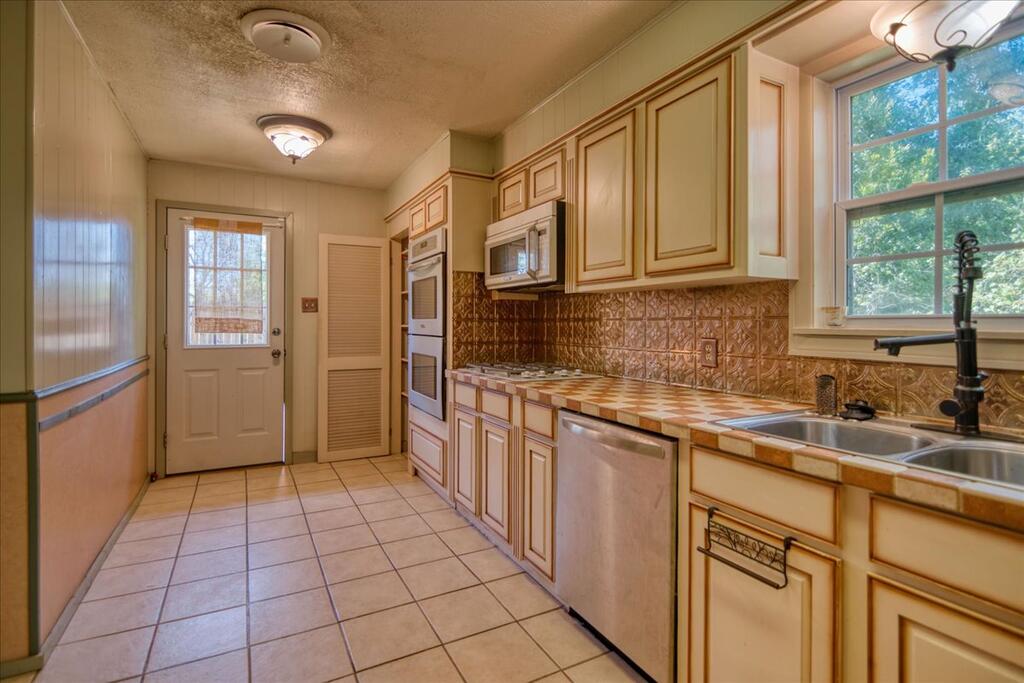 216 S Magnolia Property Photo 18