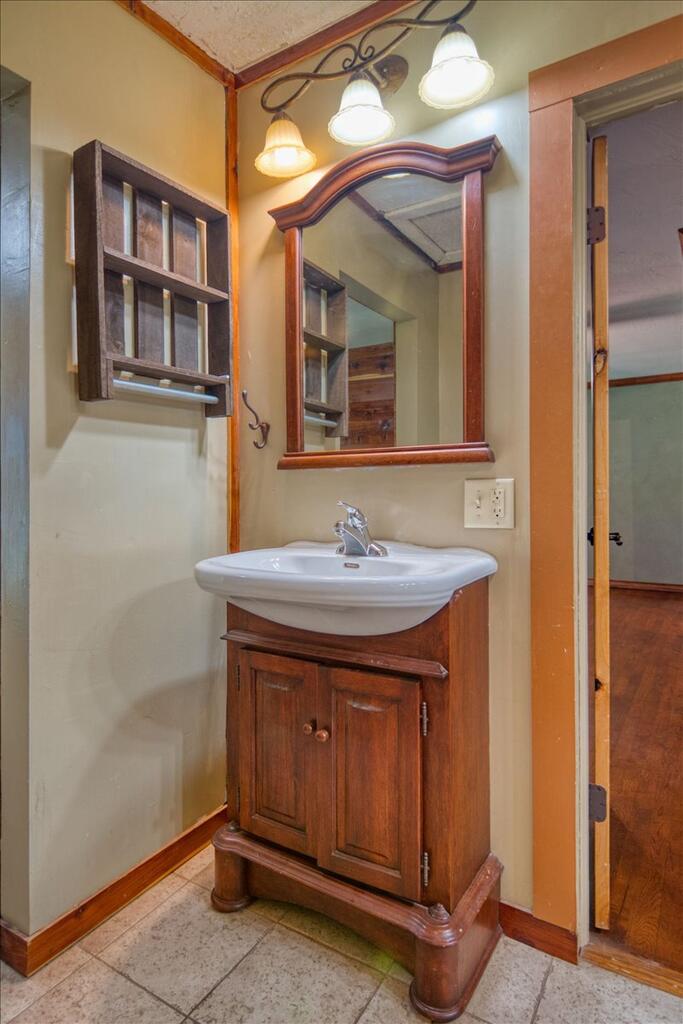 216 S Magnolia Property Photo 32