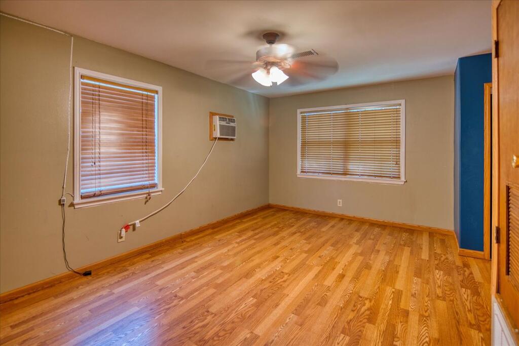 216 S Magnolia Property Photo 39