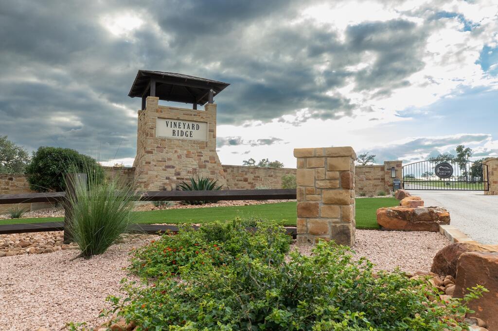 79 Thriving Oak Dr. # 79 Property Photo 2