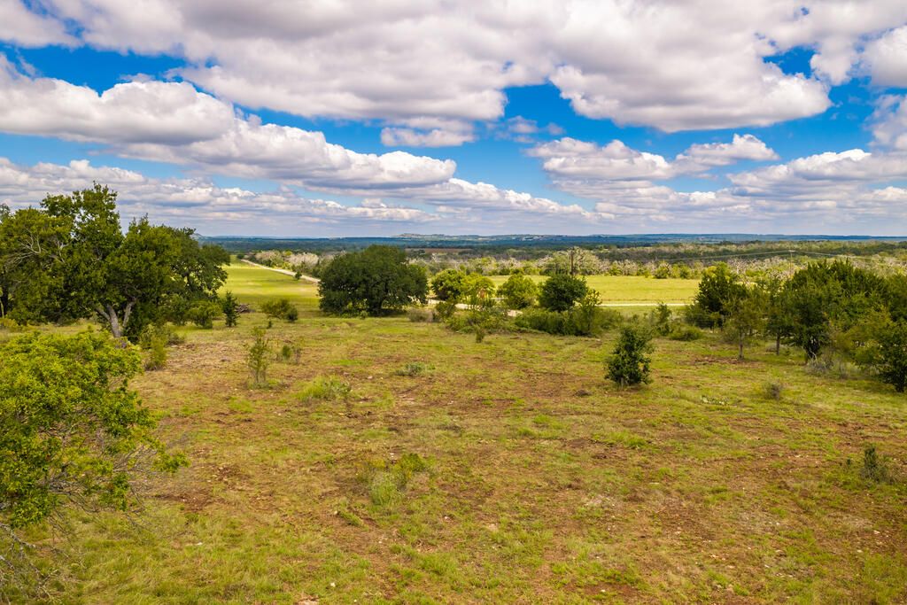 3145 N Grape Creek Rd Property Photo 5