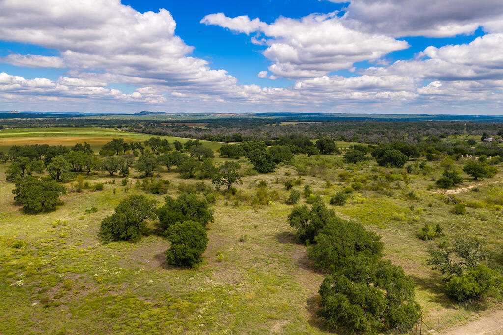 3145 N Grape Creek Rd Property Photo 8