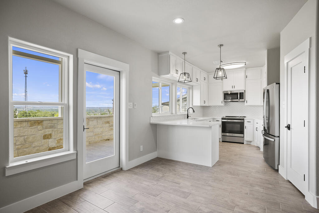 509 Winding Way Property Photo 3