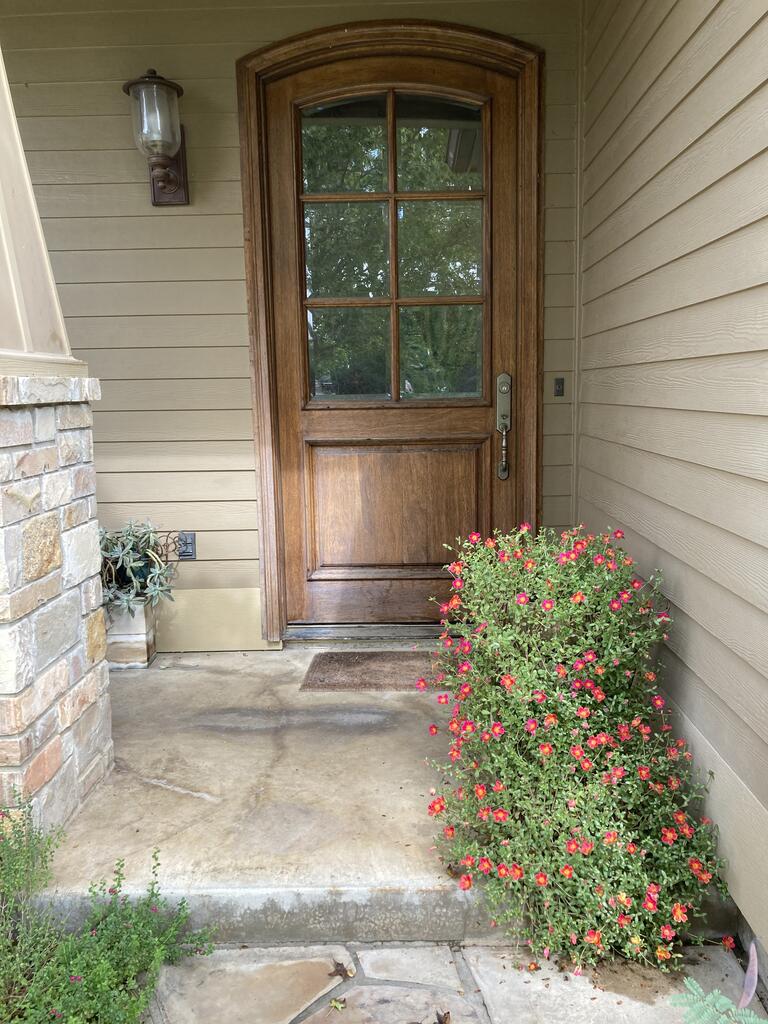 806 E Highway St Property Photo 7