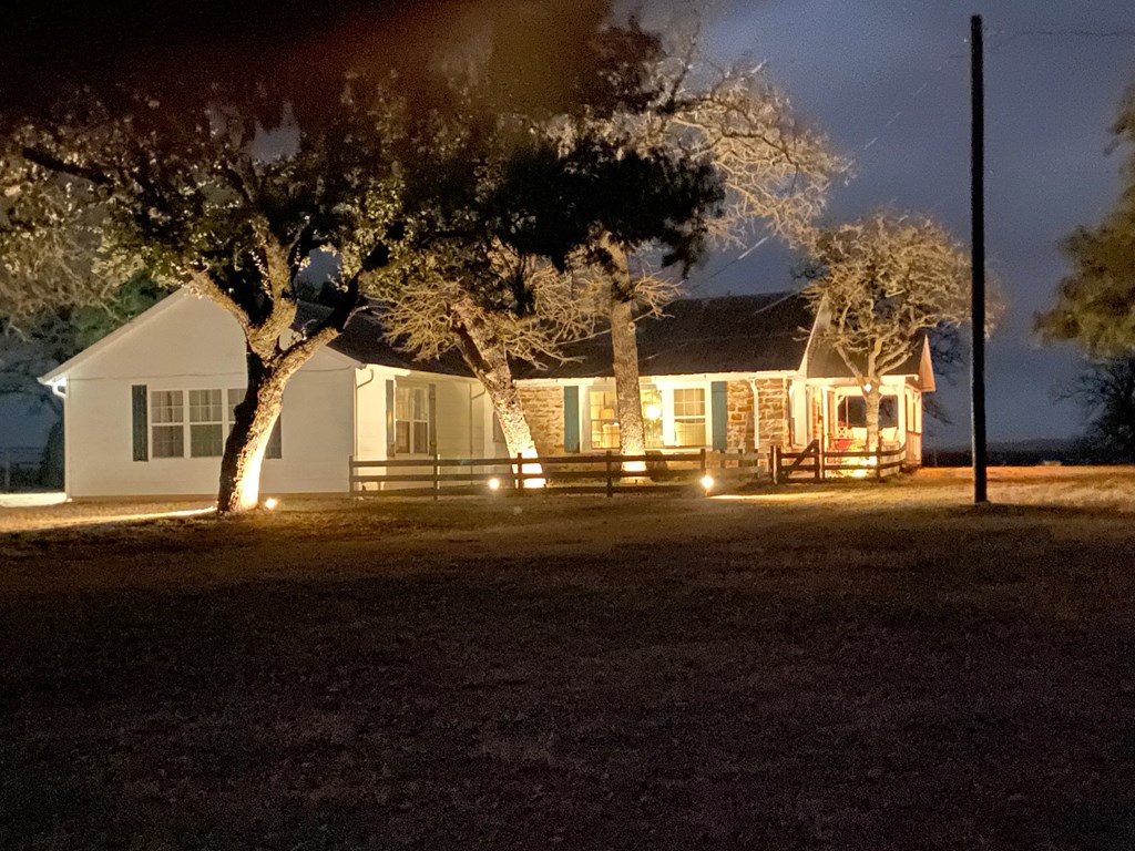38 Parker Ranch Rd Property Photo 2