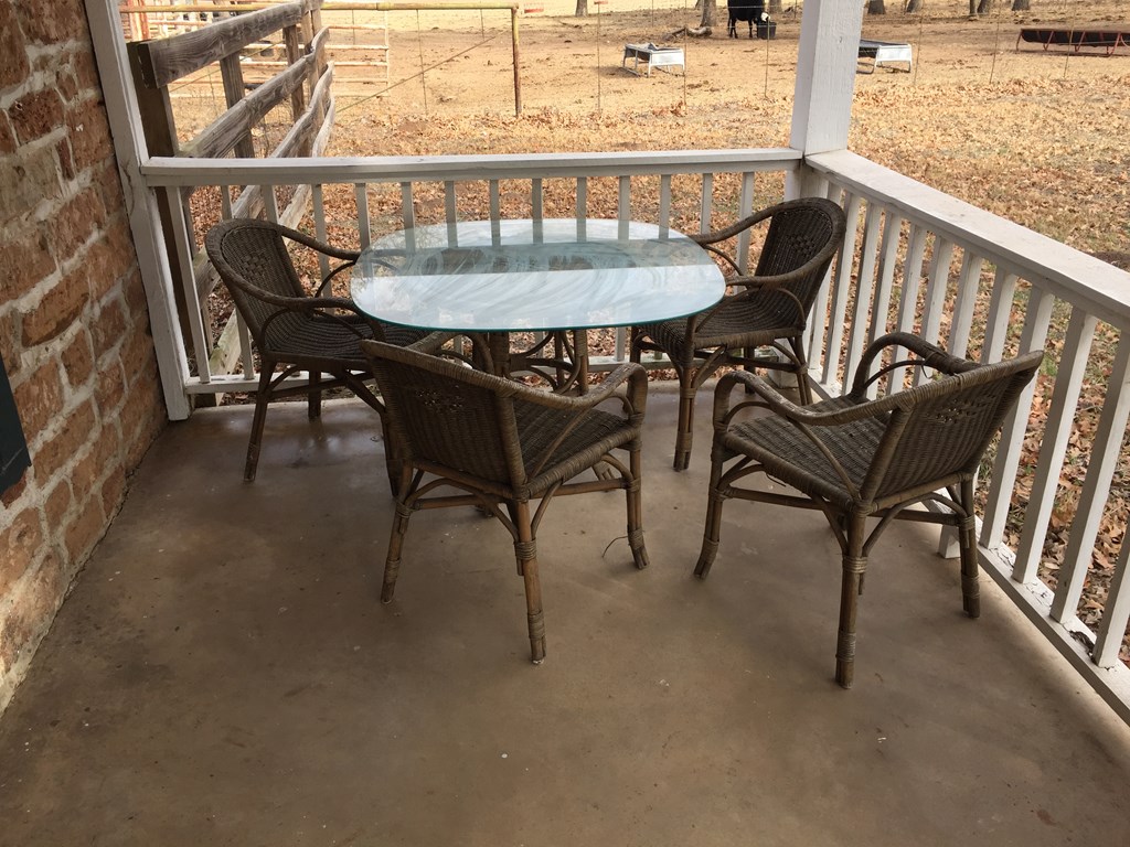 38 Parker Ranch Rd Property Photo 3