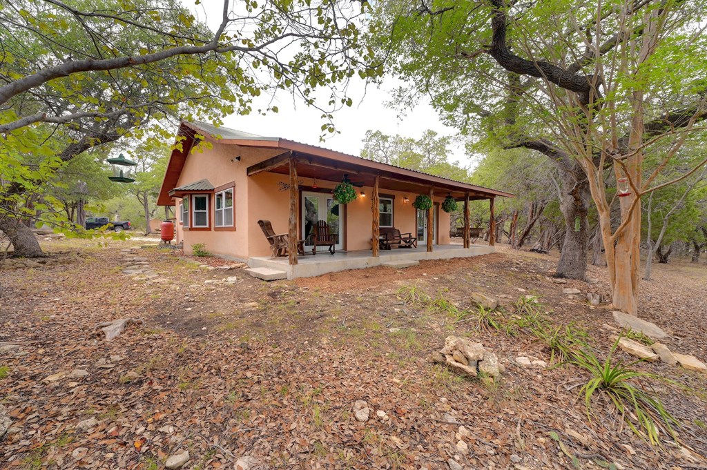 1366 River Bend Rd Property Photo 6