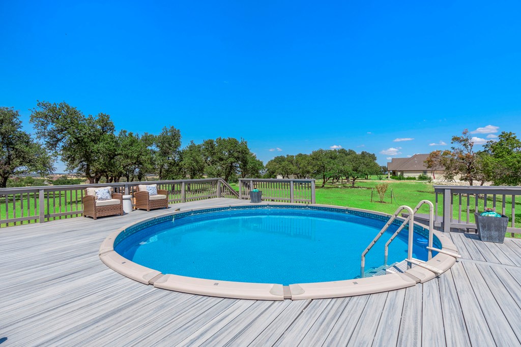 2114 Axis Circle Property Photo 16