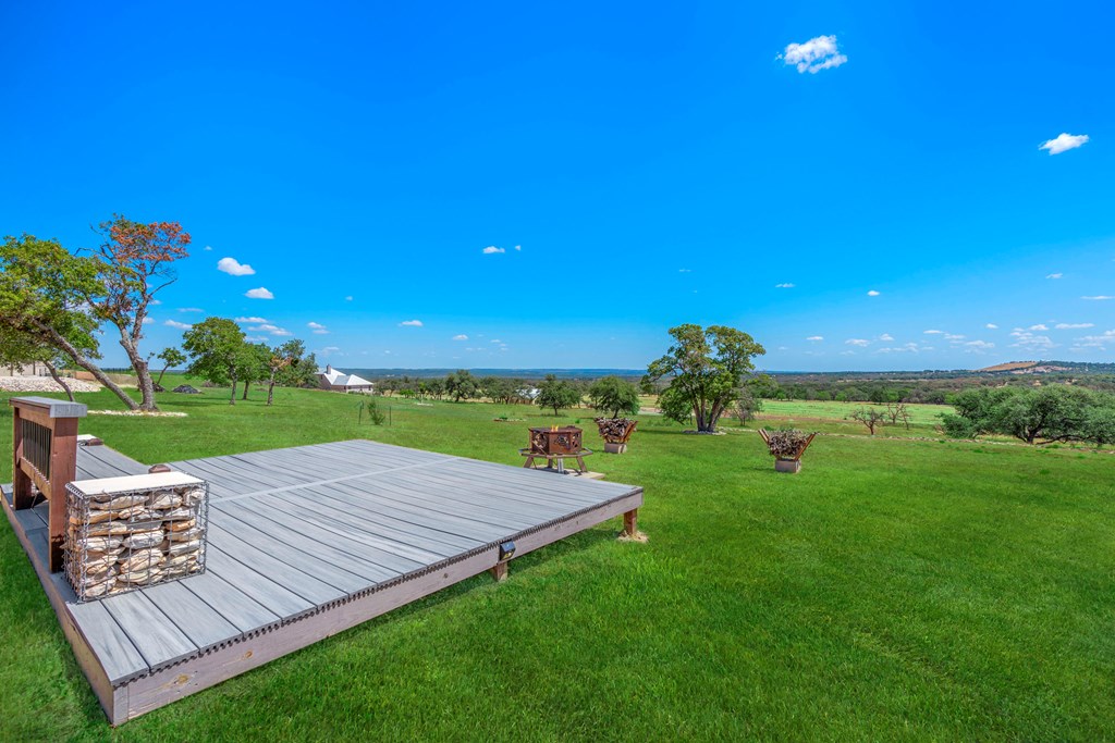 2114 Axis Circle Property Photo 18