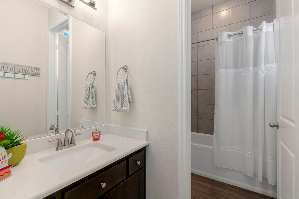 2114 Axis Circle Property Photo 24