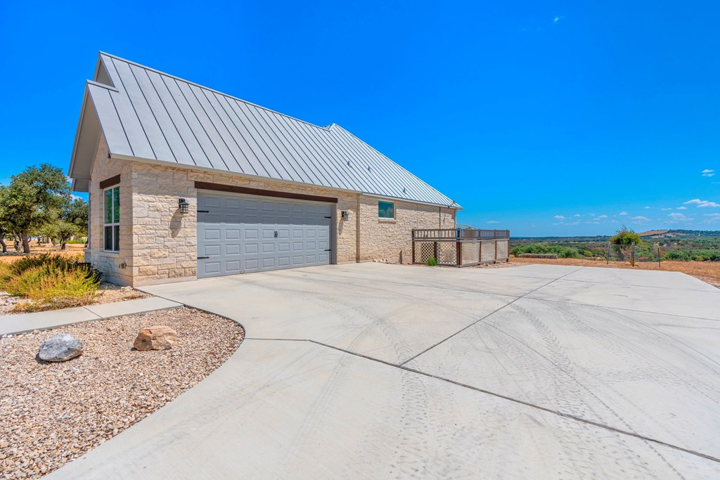 2114 Axis Circle Property Photo 30
