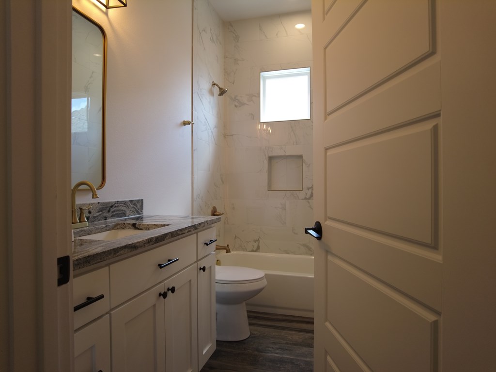 112 Madrona Lane Property Photo 9