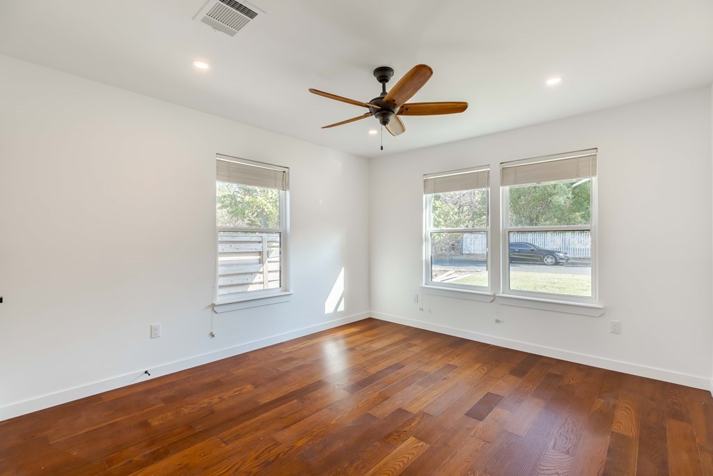 313 Fulton St Property Photo 8