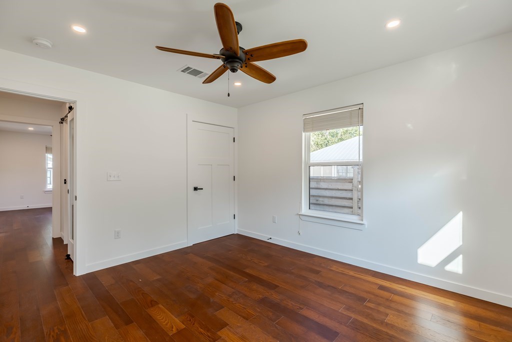 313 Fulton St Property Photo 9
