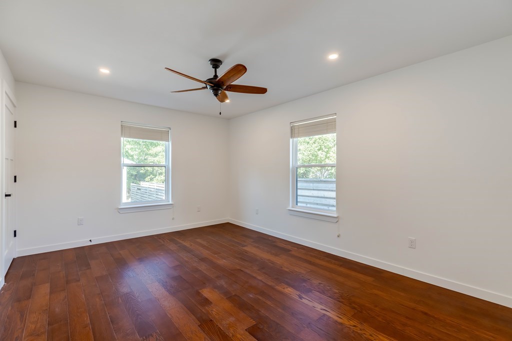 313 Fulton St Property Photo 10