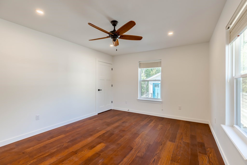 313 Fulton St Property Photo 11