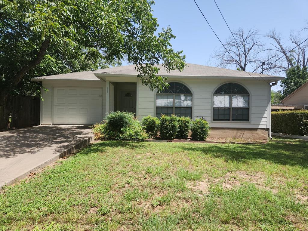 810 Apple St Property Photo 1