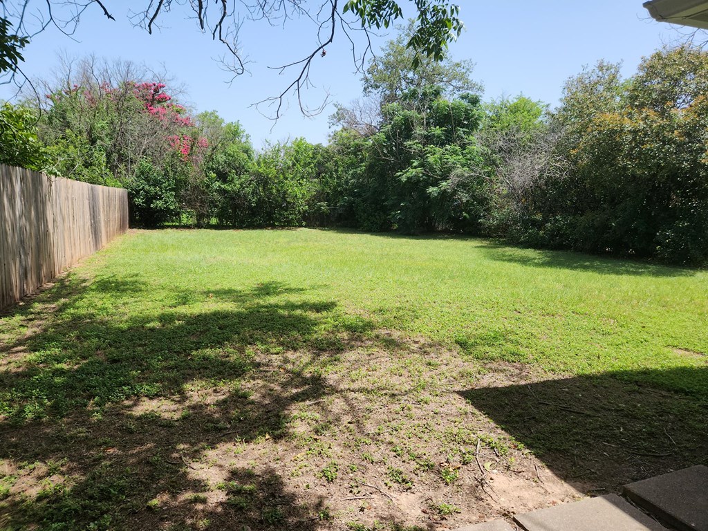 810 Apple St Property Photo 14