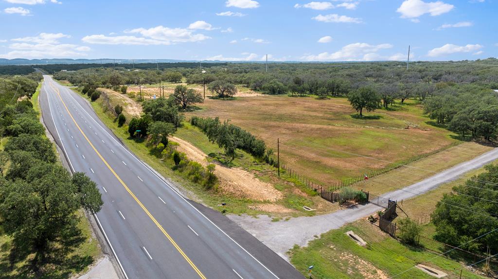 2631 N Us Hwy 281 Property Photo 12